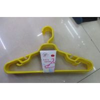 LOK-AL18-438 PLASTIC HANGER